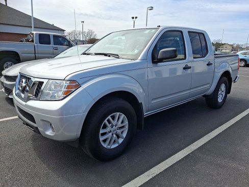 Used 2019 Nissan Frontier SV w/ Value Truck Package image 3