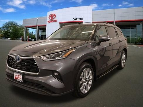 Used 2023 Toyota Highlander Limited AWD/4WD image 5