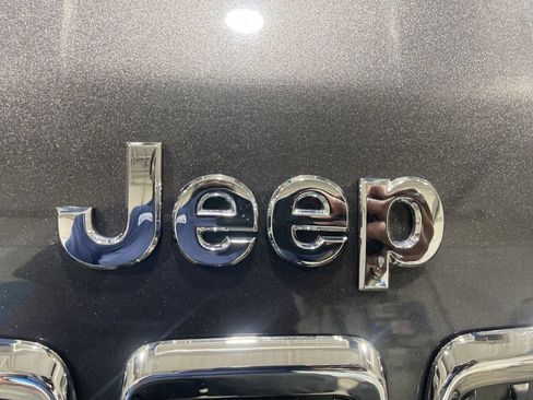 Used 2019 Jeep Cherokee Limited AWD/4WD image 31