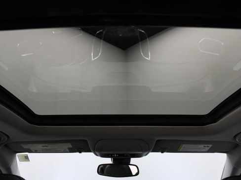 Used 2020 Chevrolet Equinox Premier image 17