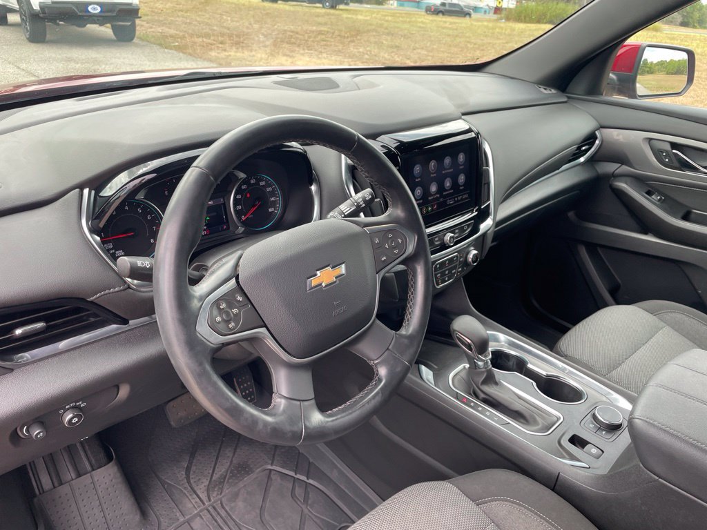 Used 2023 Chevrolet Traverse LT FWD image 27