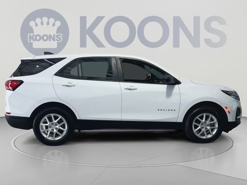 Used 2024 Chevrolet Equinox LS FWD image 12