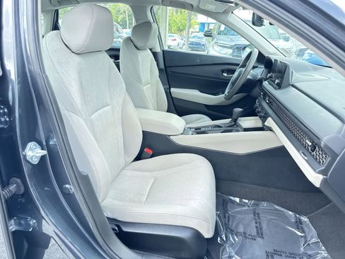 Used 2025 Honda Accord SE image 17
