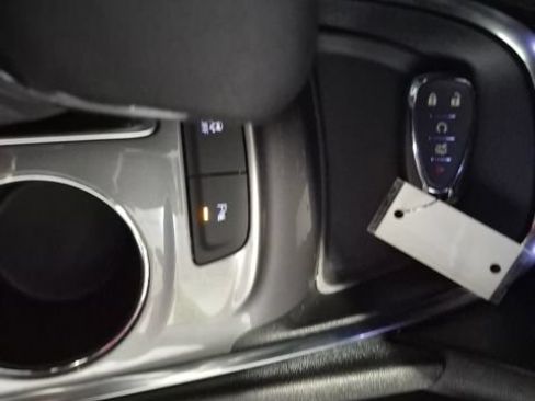 Used 2024 Chevrolet Malibu LT FWD image 16