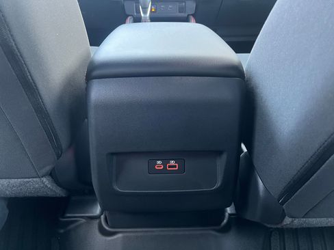 Used 2025 Nissan Frontier PRO-4X AWD/4WD image 24