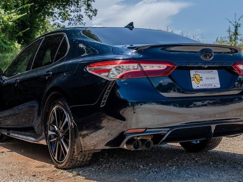Used 2020 Toyota Camry XSE FWD image 3