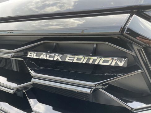 Certified 2025 Honda Pilot Black Edition image 32