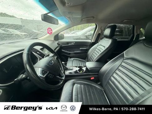 Used 2017 Ford Edge SEL w/ Equipment Group 201A AWD/4WD image 12