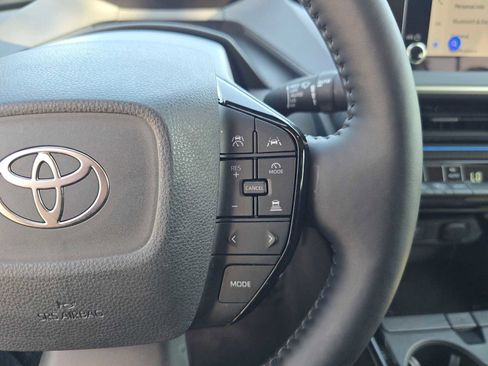 Used 2025 Toyota Prius XLE FWD image 29