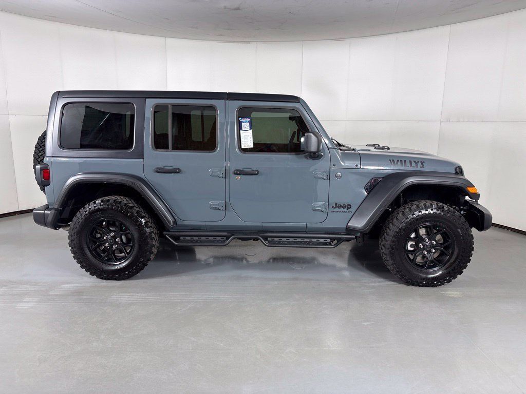 Used 2026 Jeep Wrangler Unlimited Sport AWD/4WD image 9