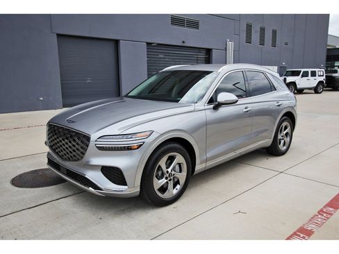 Used 2026 Genesis GV70 2.5T AWD/4WD image 3