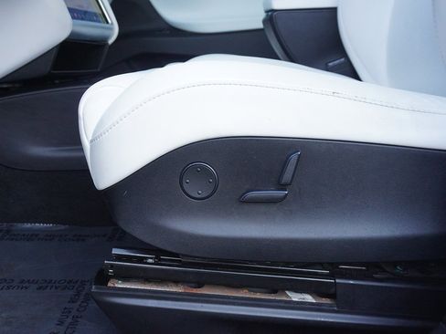 Used 2018 Tesla Model X 100D image 32