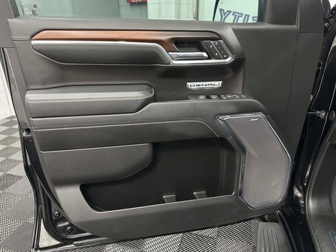 Used 2024 GMC Sierra 1500 Denali w/ Denali Carbonpro Edition image 19