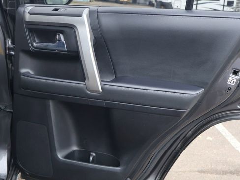 Used 2020 Toyota 4Runner SR5 Premium image 30