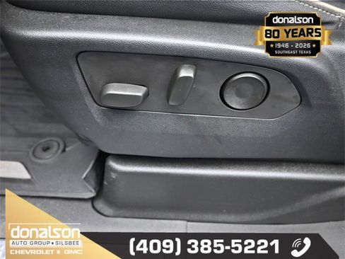 Used 2022 GMC Yukon SLT w/ SLT Premium Package image 9