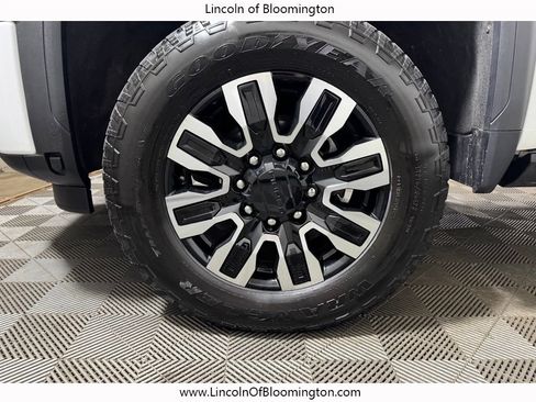 Used 2025 GMC Sierra 2500 Denali Ultimate AWD/4WD image 19