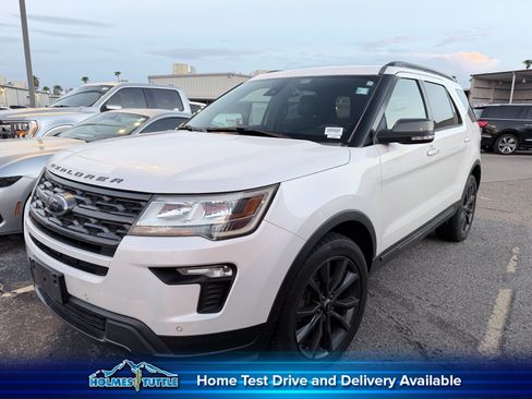 Used 2018 Ford Explorer XLT w/ Equipment Group 202A AWD/4WD image 1