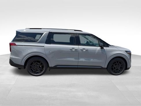New 2027 Kia Carnival SX w/ Dark Edition Package FWD image 8