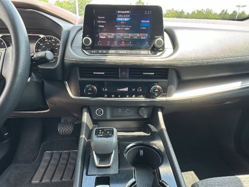 Certified 2023 Nissan Rogue SV image 19
