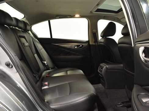 Used 2017 INFINITI Q50 2.0t w/ Moonroof Package image 28