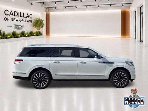 Used 2024 Lincoln Navigator L Black Label AWD/4WD image 2