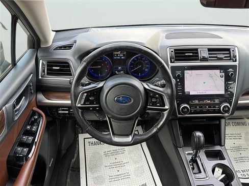 Used 2018 Subaru Outback 3.6R Touring w/ Popular Package #3 AWD/4WD image 24