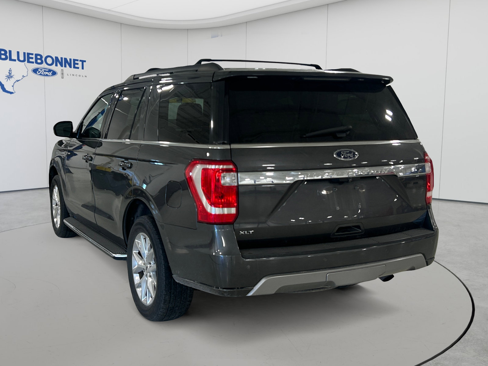 Used 2020 Ford Expedition XLT w/ Equipment Group 202A RWD image 7