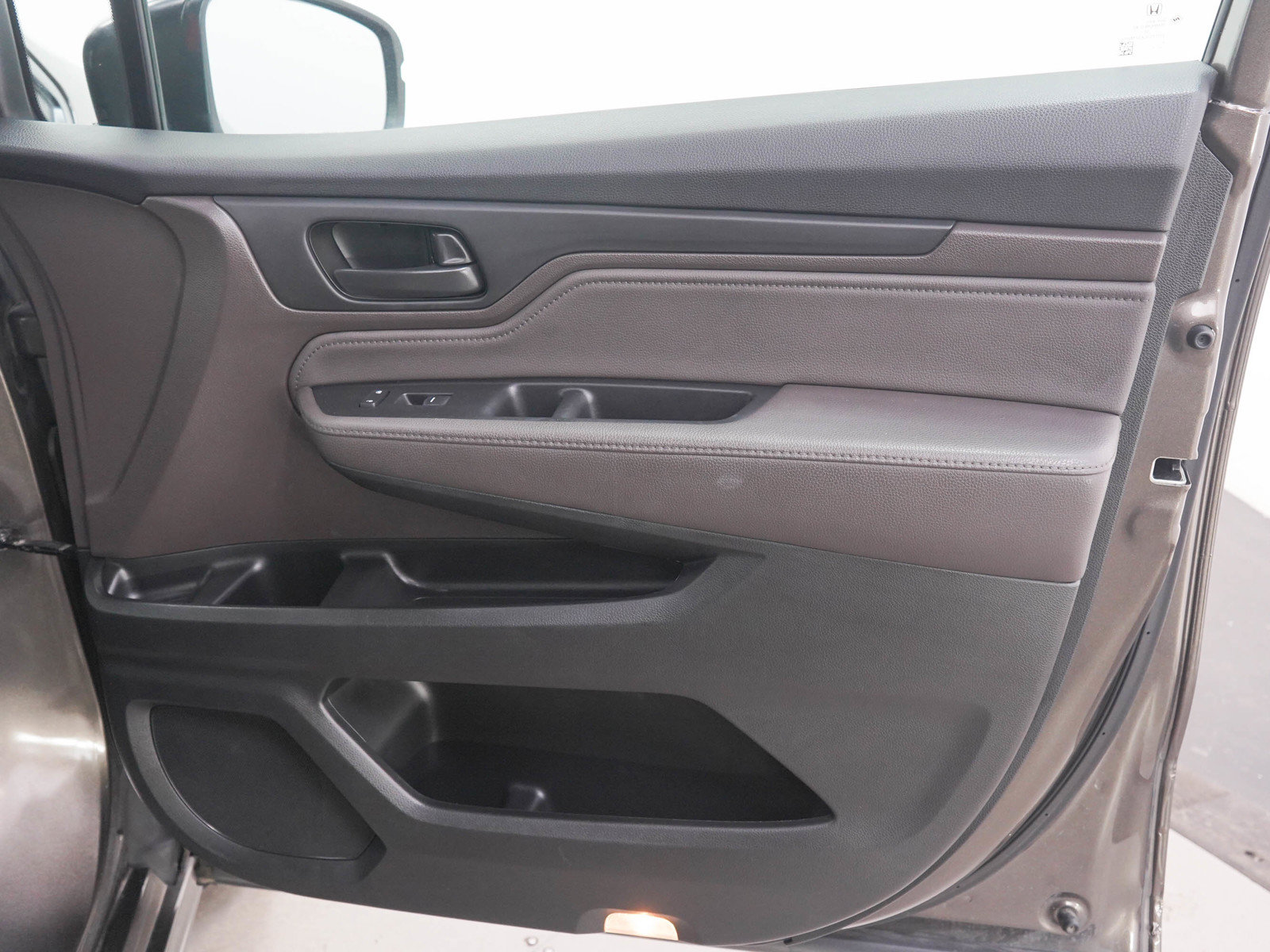 Used 2018 Honda Odyssey Touring image 12