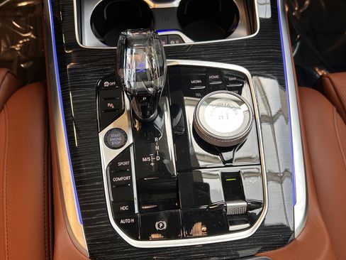 New 2026 BMW ALPINA XB7 AWD/4WD image 28