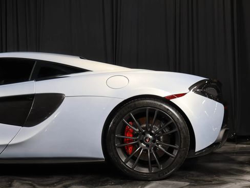 Used 2017 McLaren 570S Coupe image 3