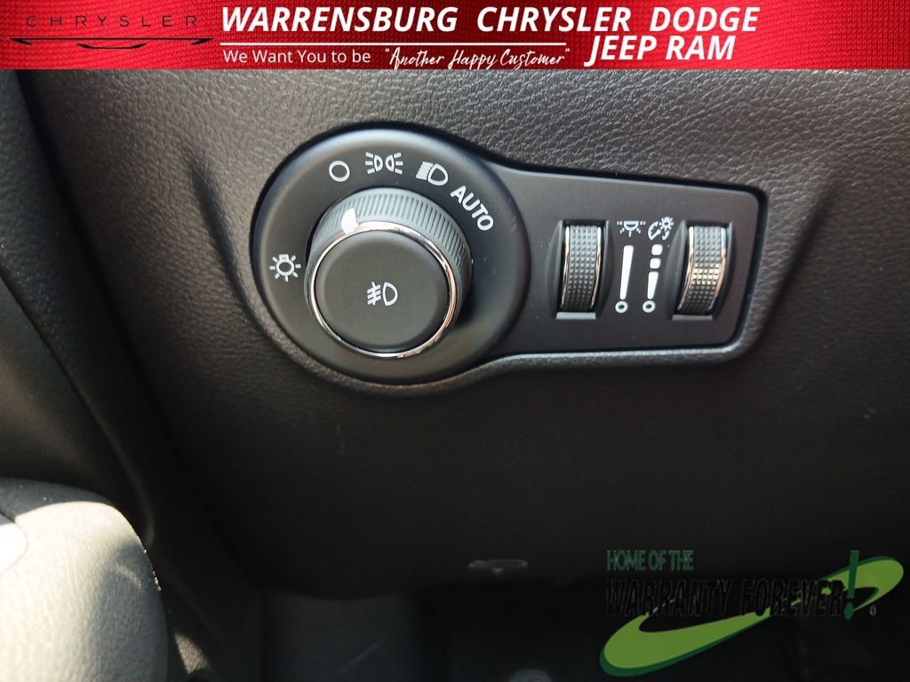 New 2026 Jeep Compass Latitude AWD/4WD image 31