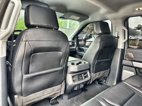 Used 2023 Ford F450 Lariat AWD/4WD image 18