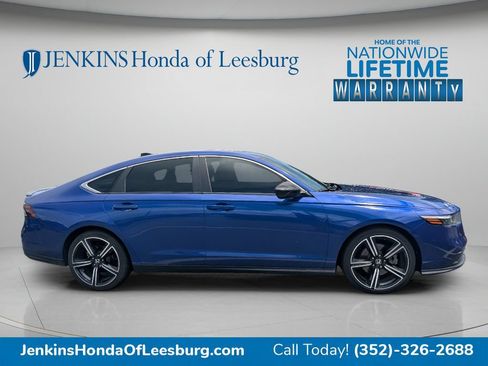 Used 2024 Honda Accord Sport image 2