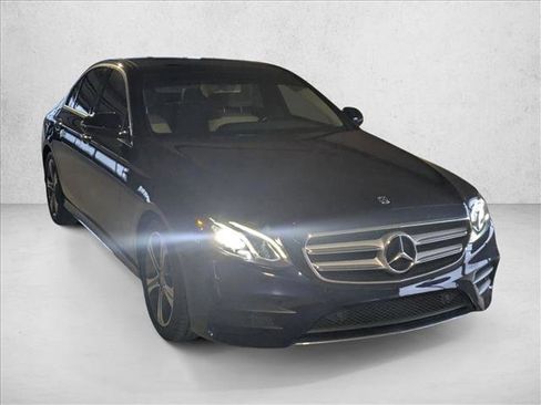 Used 2018 Mercedes-Benz E 300 image 3