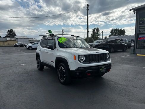 Used 2015 Jeep Renegade Trailhawk w/ Premium Group AWD/4WD image 1