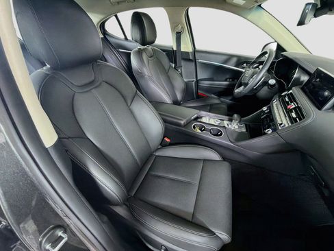 Used 2026 Genesis G70 2.5T RWD image 30