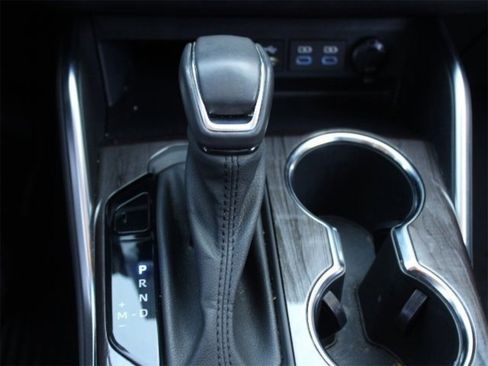 Used 2022 Toyota Highlander Limited image 26