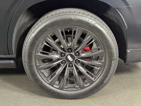 Used 2023 Cadillac Escalade V image 9