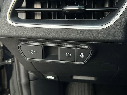 New 2025 Kia K4 LXS image 19