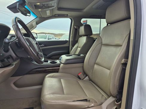 Used 2020 Chevrolet Suburban LT image 20