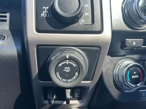 Used 2017 Ford F150 Lariat w/ Equipment Group 502A Luxury image 28