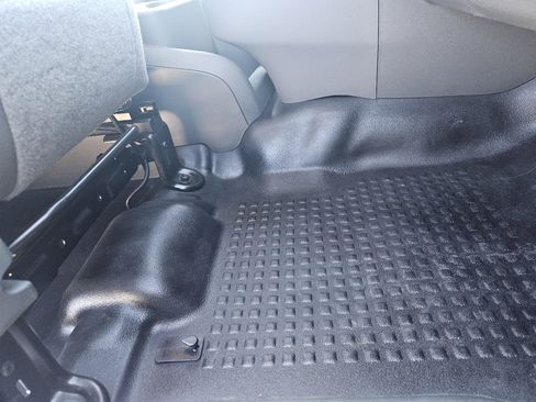 Used 2020 Nissan NV 2500 SV image 31