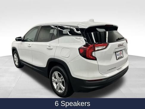 Used 2024 GMC Terrain SLE image 7