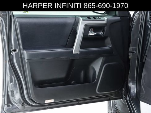 Used 2020 Toyota 4Runner SR5 Premium w/ Moonroof Package AWD/4WD image 19