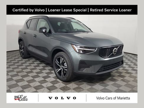 Used 2026 Volvo XC40 B5 Core AWD/4WD image 1