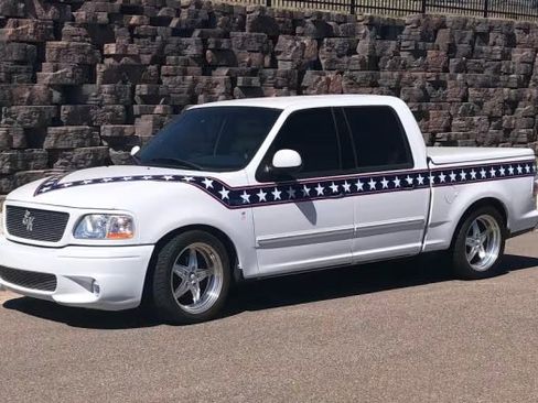 Used 2002 Ford F150 2WD SuperCrew image 1