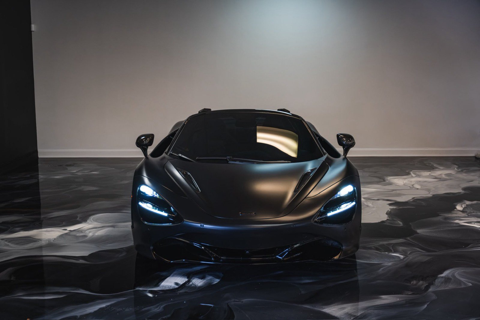 Used 2020 McLaren 720S Performance RWD image 1