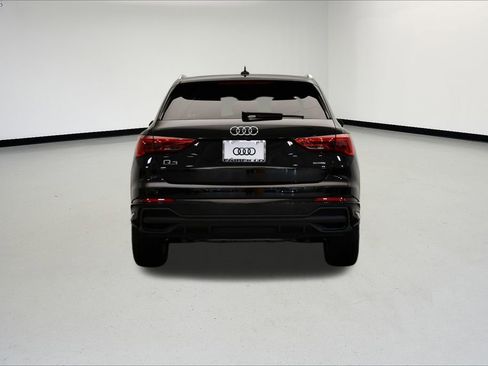 Certified 2025 Audi Q3 2.0T Premium Plus w/ Premium Plus Package image 4