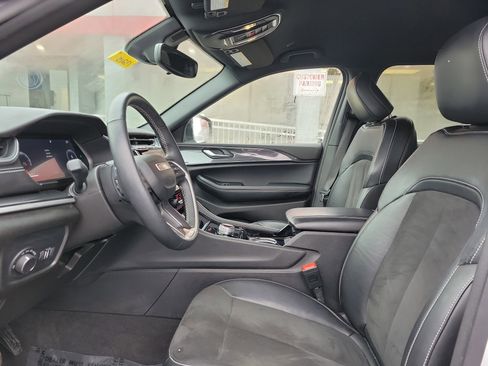 Used 2022 Jeep Grand Cherokee Altitude image 15