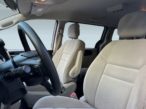 Used 2017 Dodge Grand Caravan SE w/ Power Window Group image 5